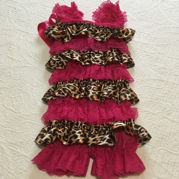 12-18m (6/$20) Summery Romper Thing - Picture 8 of 9